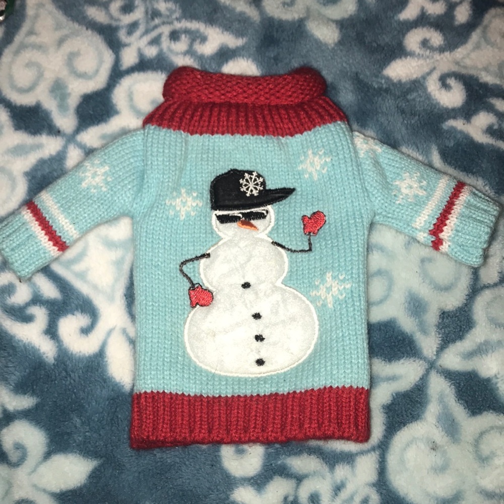 🍷☃️ Wine Bottle Sweater! ❄️❄️ - Picture 2 of 2